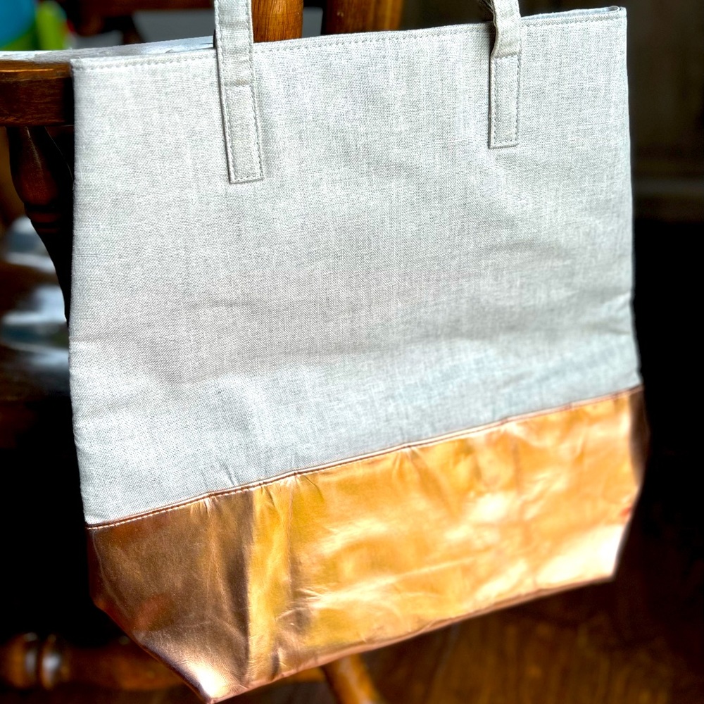 NWOT Ultra Chi Shoulder Bag